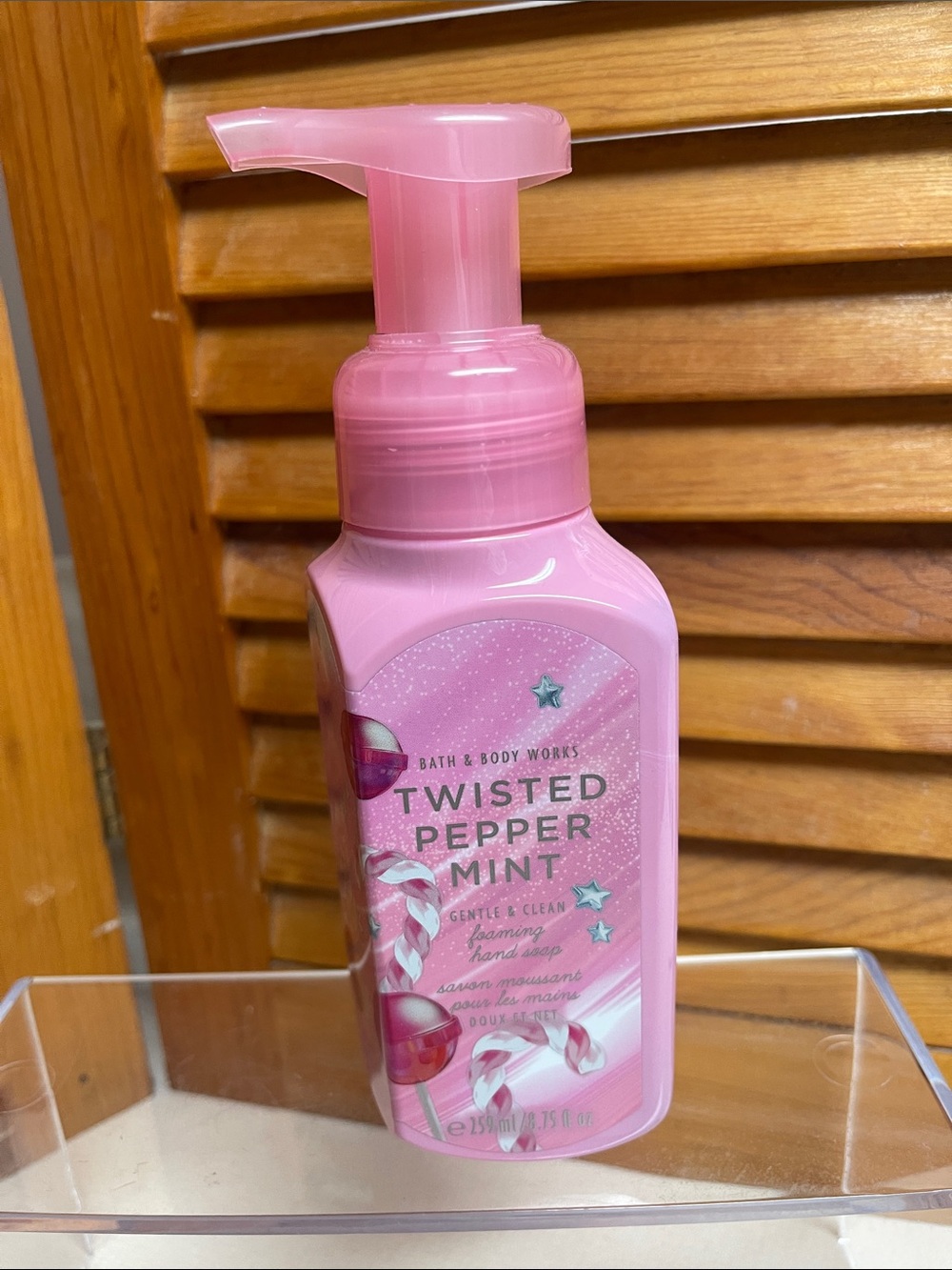 Bath & Body Works Twisted Peppermint Foaming Hand Soap - Pink